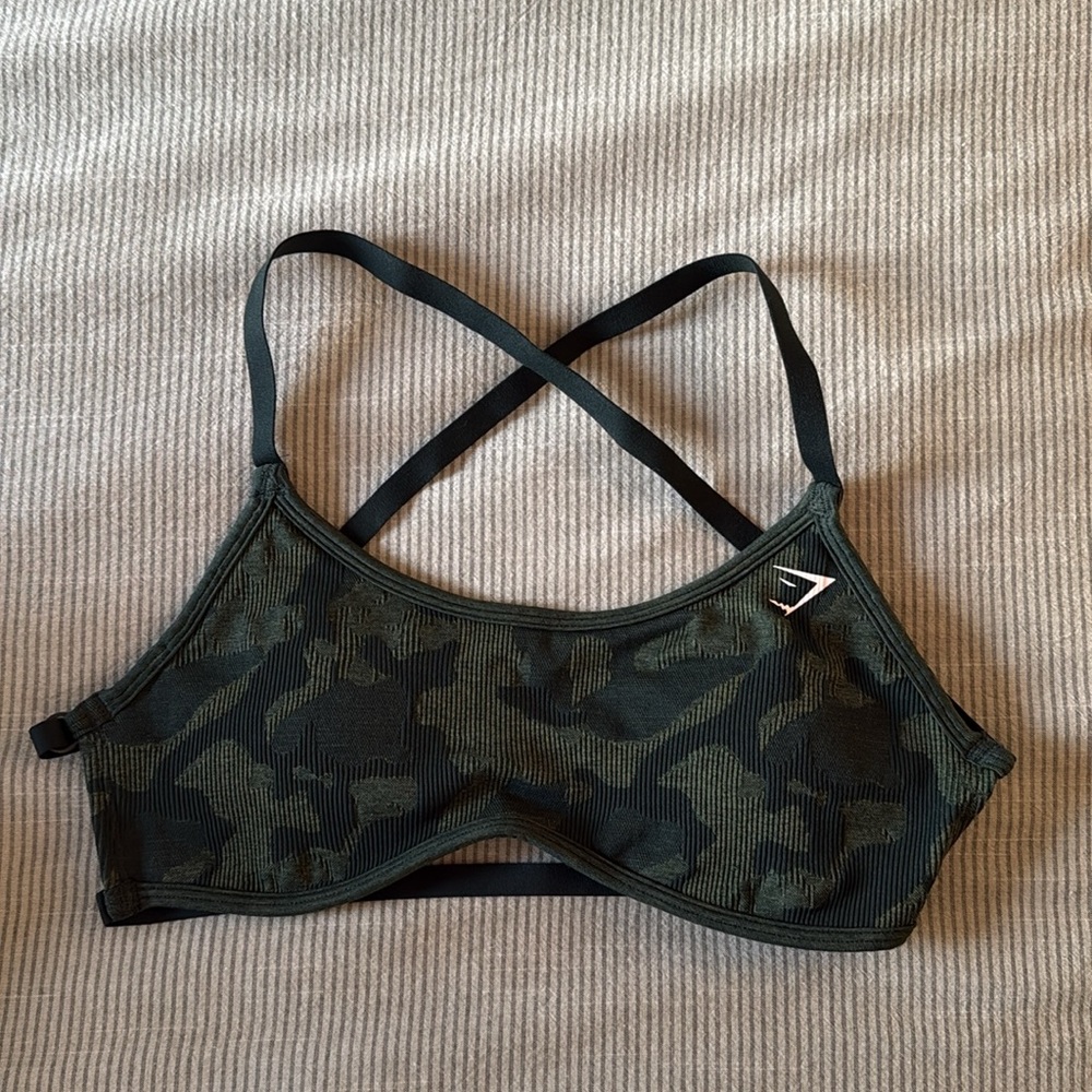 Gymshark Adapt Camo Minimal Bra
Victory Green/ Force Green Small - Picture 3 of 5
